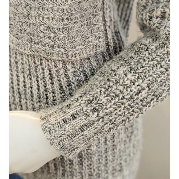 Dreamers Oversized Sweater Small Gray Chunky Fuzzy Knit V-Neck Long Sleeve Cozy - Picture 6 of 7